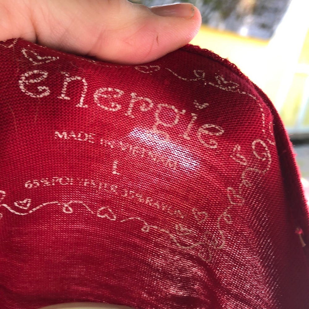 Red top - Picture 3 of 4